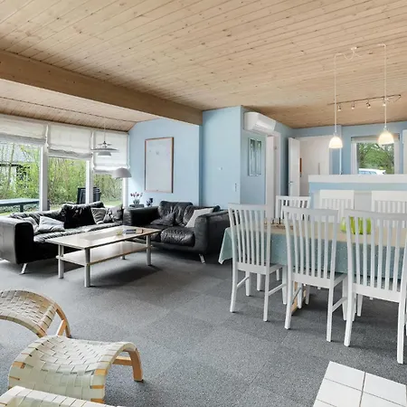 Nice Home In Oksbol With Private Swimming Pool, Can Be Inside Or Outside 度假居