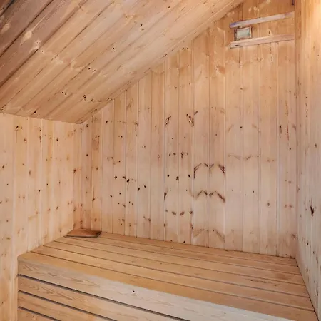 Holiday home Beautiful In With Indoor Swimming Pool